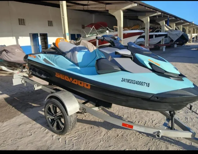 Vende se jet Seadoo weke ano 2024 