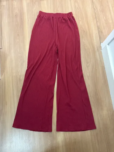 Pantalona vermelha