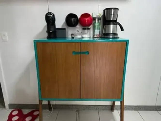 Aparador / Buffet Retrô com Pés Palito