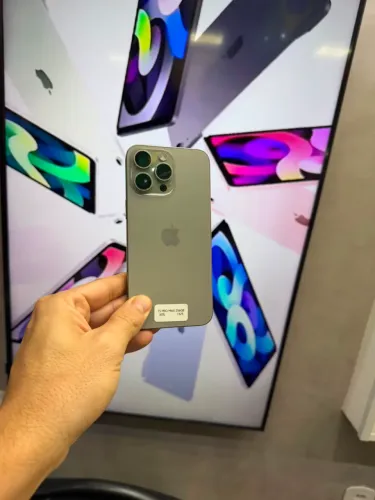 iPhone 15 Pro Max 256gb Tecnologia de ponta com desconto de verdade.