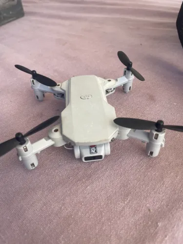 Vendo drone com pequeno defeito 