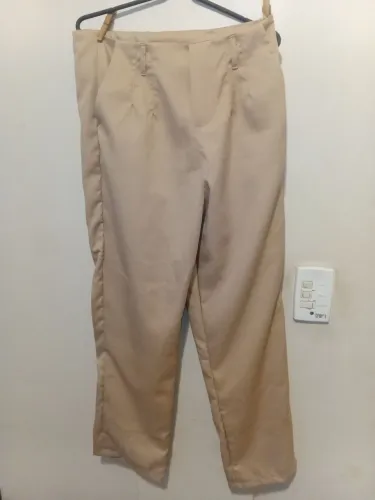 Calça social feminina cor caqui