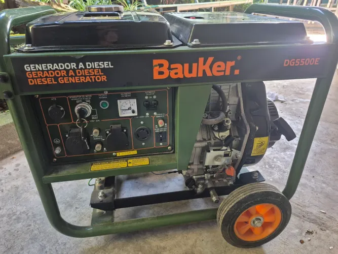 Gerador Diesel 5500 W 110 e 220v