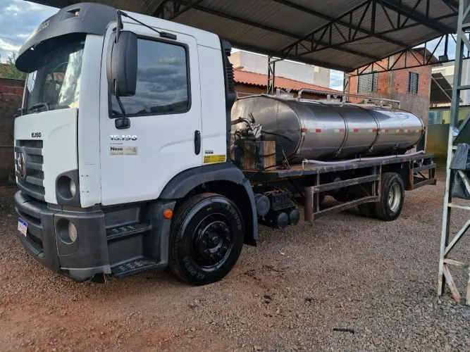 Caminhão VW 15.190 CRM 4x2 2017/2018 - Tanque Inox