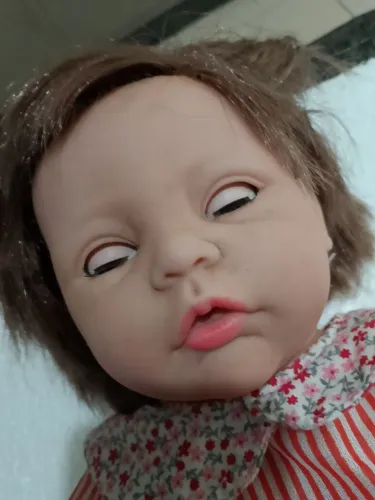 Boneca bebê tipo reborn
