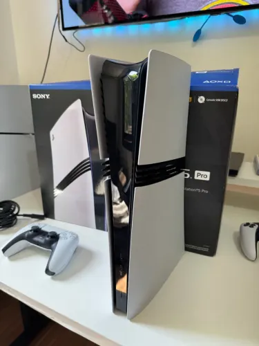 Playstation 5 pro 2TB + 7 meses de garantia