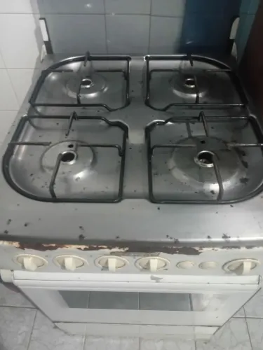 Fogão 4 bocas Brastemp por R$300,00
