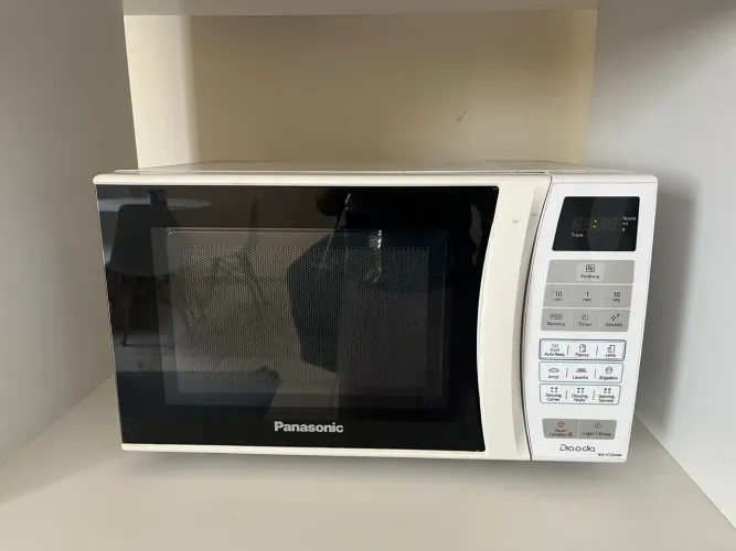 Microondas Panasonic 21L 