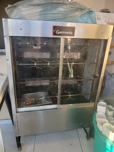 Vende-se uma galeteira 