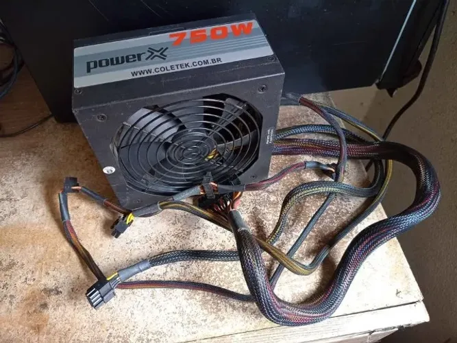 Fonte Gamer de 750W