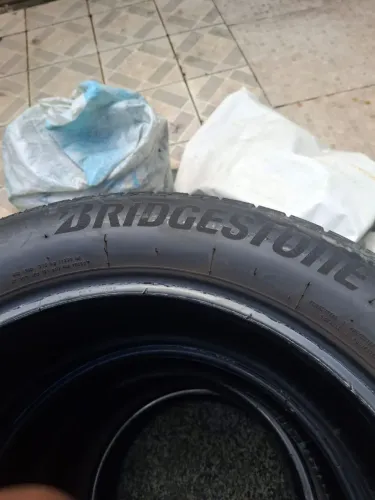 Vendo 4 pneus meia vida Aro 17 205/55.
