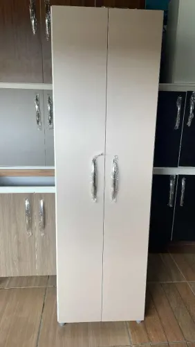 Multiuso MDF montado novo