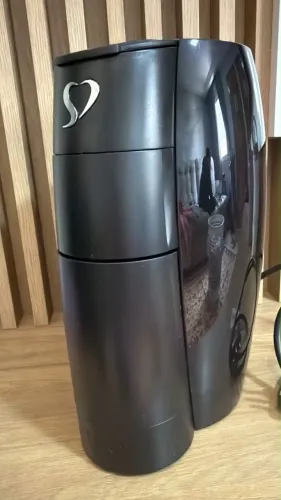 Máquina de café três corações usada menos de 5 vezes com 40 cápsula de brinde
