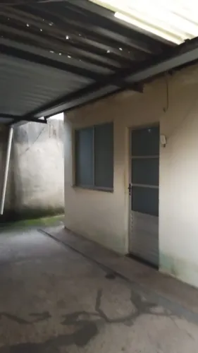 Vendo imóvel , com varanda, garagem