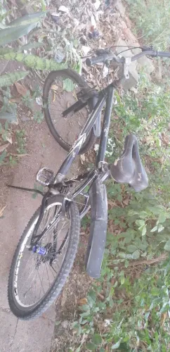 Bicicleta com Marcha no valor de 600 aceito Oferta até 500 menos que isso não vendo.