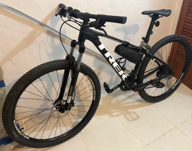 Bicicleta Trek Marlin 5 - Aro 29 - Tam 18.5 