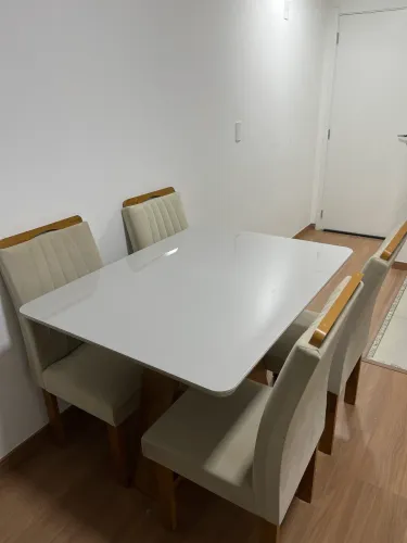 Mesa Madeira e Vidro - 4 Cadeiras  1,19 x 0,89