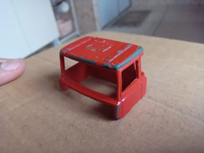  Arpra parte cabina Scania Lk para restauro