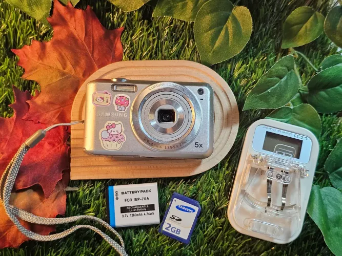 Camersa samsung es70