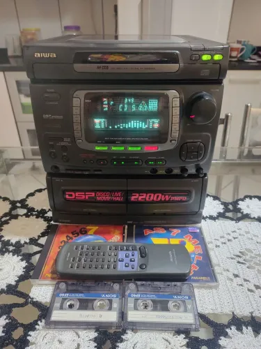 Centra de mini system l Aiwa NSX- 2200 ( ANTIGO E USADA )