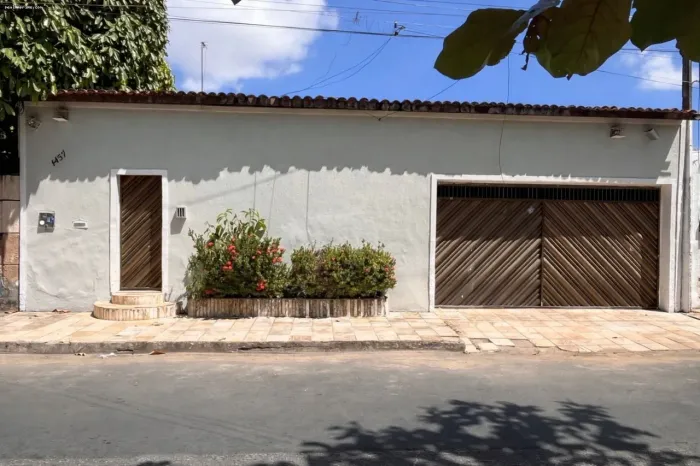 Casa para Venda em Fortaleza, Vila Velha, 3 dormitórios, 3 suítes, 3 banheiros, 2 vagas