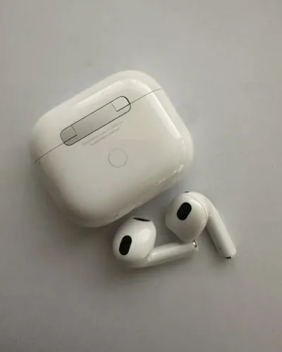 AirPods 3