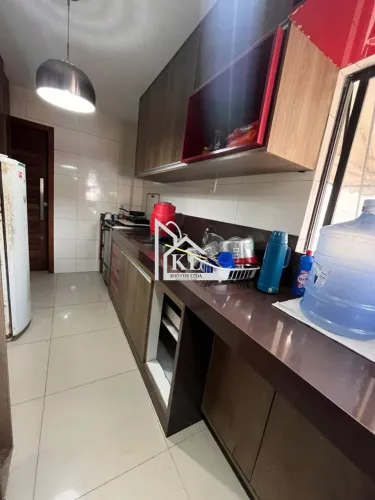 Vendo apto reformado no Res. Barcelona - Nova Parnamirim, 3 quartos (suíte), 1° andar