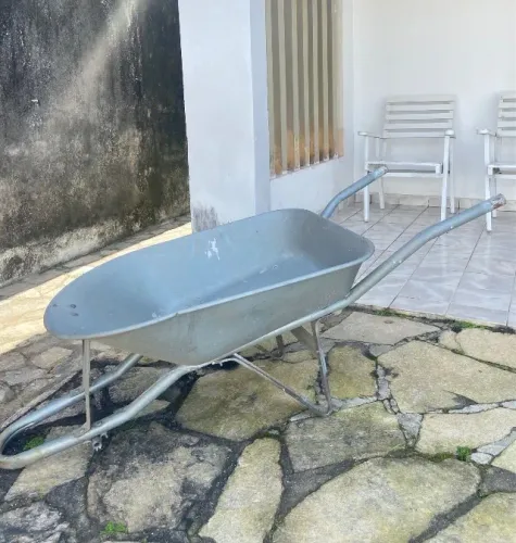 Carro de mão sem roda