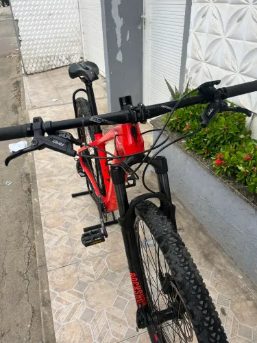 Caloi elite carbon Sport  (TAM 15)