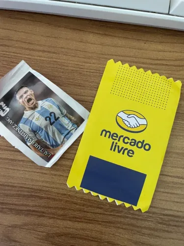 Figurinha do Neymar x mercado livre junto com uma da coca
