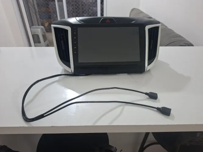 Multimidia adak universal com moldura para creta