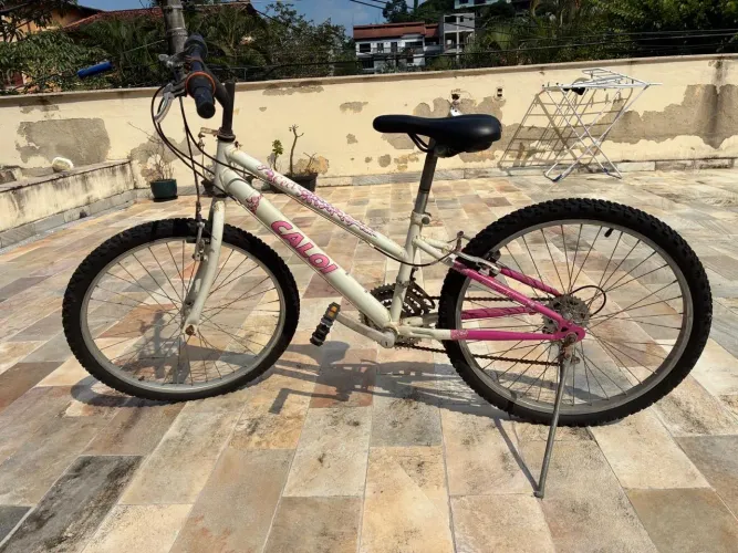 Bicicleta Caloi Ceci com marchas !