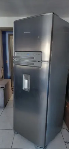 Geladeira Electrolux inox frost free lindíssima ENTREGO
