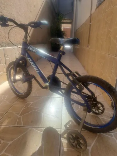 Bicicleta  infantil falta arumar so os freiis