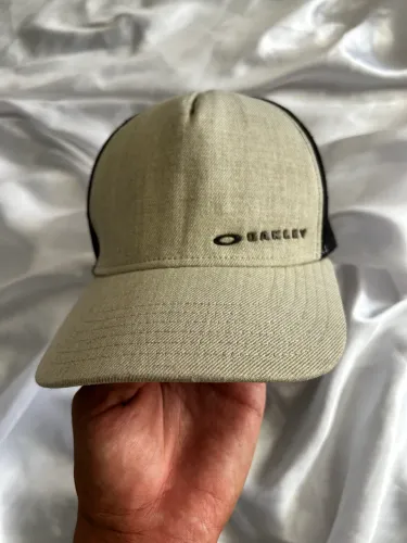Boné Oakley Chalten Telinha