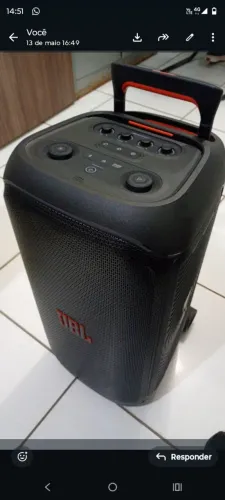 Caixa JBL 320