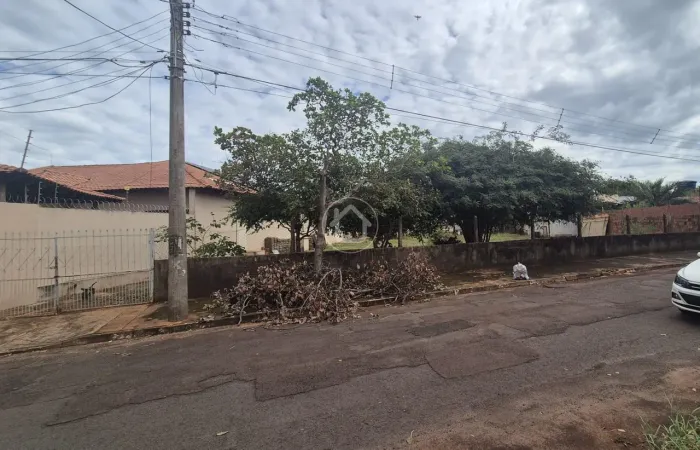 TERRENO EM LOCALIZAÇÃO EXCELENTE