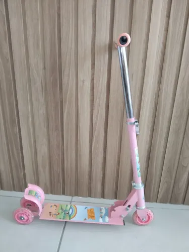 Patinete Infantil Rosa Dobrável 3 Rodas  First Toys. Interessados chamar *