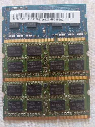 Memoria RAM para notebook - 2x 2Gb e 1x4 Gb DDR3 4g