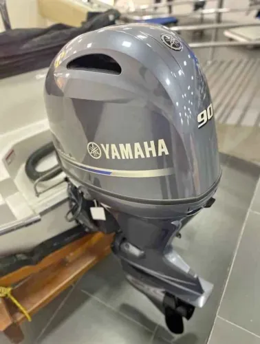MOTOR DE POPA