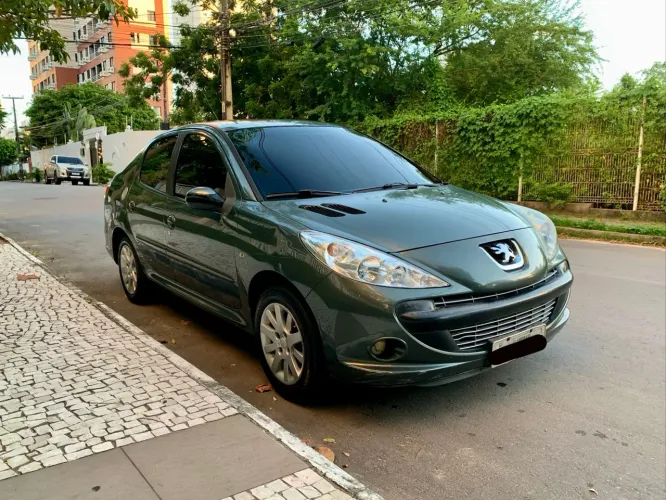 Peugeot 207 Sedan Passion XS 1.6 Flex 16V 4P 2010