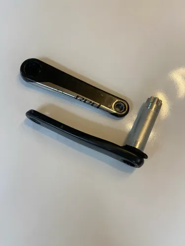 Pedivela sram red