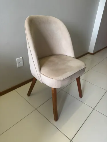 Oportunidade!!! Cadeira novinha para pessoas exigentes
