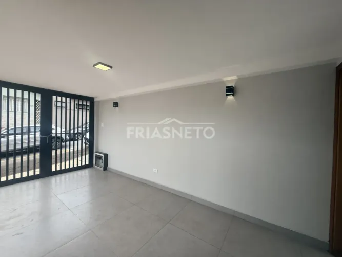 Casa Térrea com vocação comercial para clinica/consultorio - Excelente local - Piracicaba 