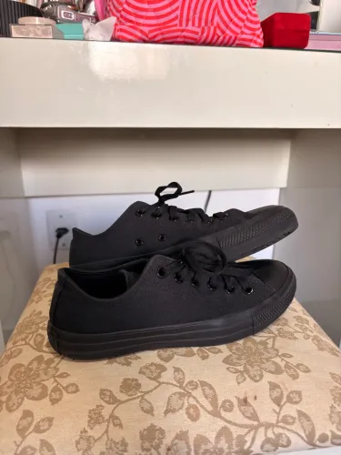 Tênis All star preto monocromático tamanho 37