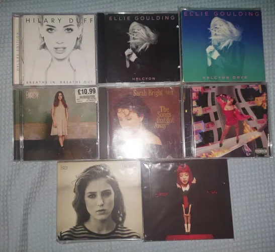 CDs pop LEIA
