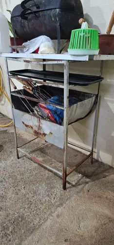 Churrasqueira e espetos