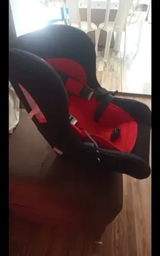 Cadeirinha criança pequena
