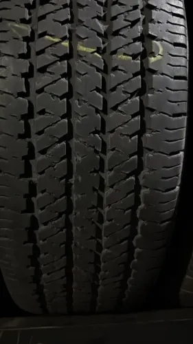 Pneu Bridgestone 245/70/16 70 % vida útil