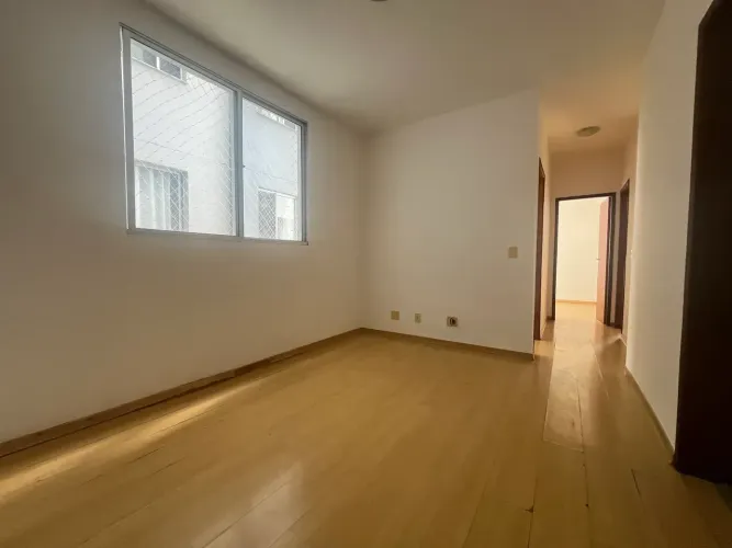Excelente apartamento de 3 quartos, uma suite, area de lazer. Rua Dantas, 22.